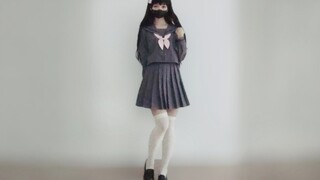 Socially anxious senior (≧△≦) Shh~ Dance quietly in the corridor while no one is around