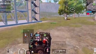PUBG Mobile _ Trà Trộn Nhưng Phải Solo Squads - Khi Đội Muốn Đi Máy Bay Nhưng Gặ