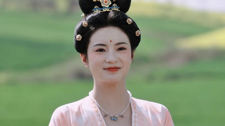 เธอมีหน้าตาเหมือนหุ่นผู้หญิงสมัยราชวงศ์ถัง เธอจะแสดงเป็นคนร้ายที่มีหน้าตาแบบนี้ได้อย่างไร