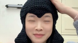 Xiao Yang mengenakan ular emas mengucapkan selamat tahun baru kepada semua orang sebelumnya! ! !