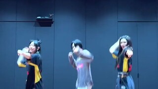 Jimin dances to WHAT'S YOUR ETA w/ New Jeans..