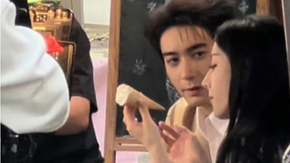 [Xiaoqi Qingyang] Tôi đã xem Dilireba ăn kem với tư cách là Yan Tuo! Yantuo, bạn diễn chán rồi, hãy 