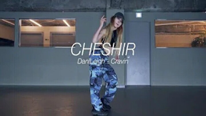 【欧尼有点撩】Lisa最火舞蹈视频原版来了！Cheshir小姐姐帅气Urban混合舞种编舞Cravin