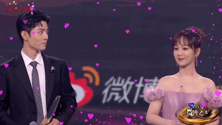 Hình ảnh ngọt ngào của Tiêu Chiến và Dương Tử đêm hội Weibo 2020