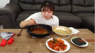 Mukbang BỐN GÓI MÌ MISIK VỚI KIM CHI TỰ LÀM TẠI NHÀ#amthuc #monngon