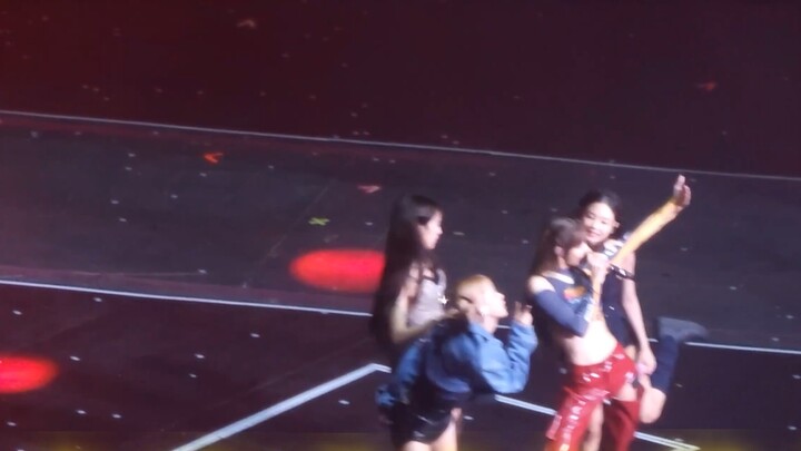 Finally realized my dream of singing the rap of "Shut Down" with Blackpink