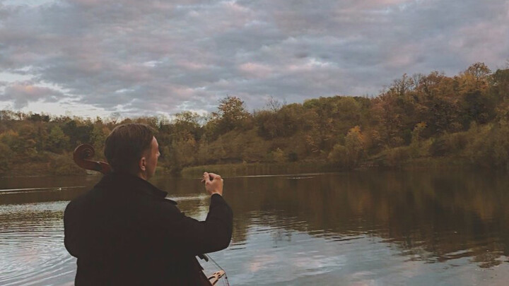 "Autumn Leaves" was covered by a man with cello