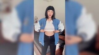 Mặc thế này thì đố anh nào chịu nổi!