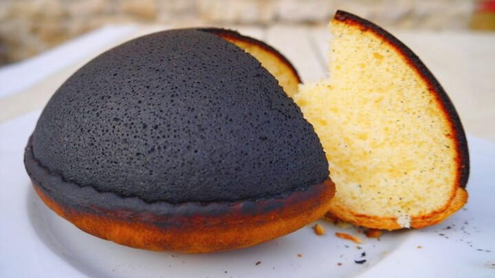 มันไม่ใช่ไหม้หรอ เค้กสีดำนี้กลายเป็นขนมโปรดของชาวฝรั่งเศส