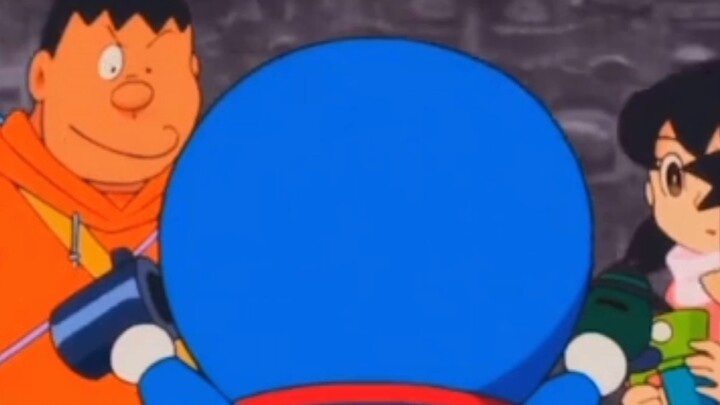 "Doraemon" Nobita: Cho dù cậu có giống hệt Đôrêmon thì cậu cũng không phải là Đôrêmon của tôi.
