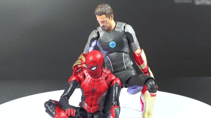 การฉ้อโกงแผนที่อย่างเป็นทางการ? - Super movable Bandai SHF Spider-Man Far From Home อัปเกรดชุด Spide