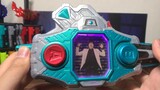 A belt that perfectly reproduces famous scenes? ! Come in and recite the full text! DX Kamen Rider E