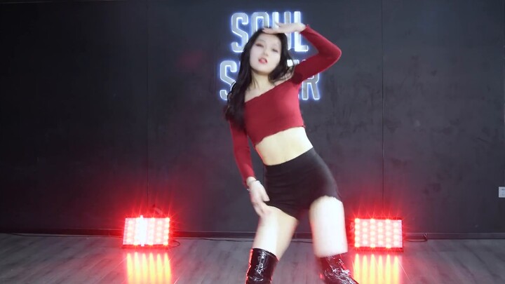 [Qiqizi] Pure royal sister mops the floor online, meat version of Lisa high-heeled boots jazz dance 