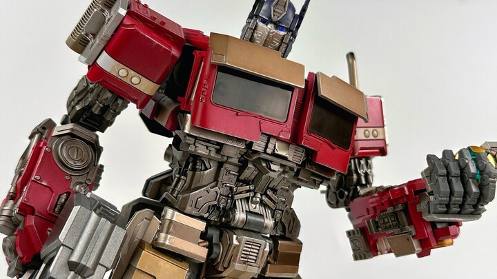 The ability to transform is really cool! The lucky cat turns into Optimus Prime 7 in large proportio