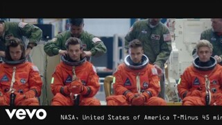 One Direction - Drag Me Down (Official Music Video)