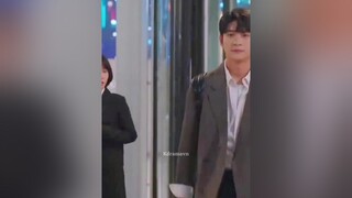 “Nắm tay thì để sau” ☺️ kdrama xuhuong extraordinaryattorneywoo nuluatsukylawooyoungwoo phimhanquoc phimhaymoinhat phimhay parkeunbin kangtaeoh hitv kdramavn fyp foryou