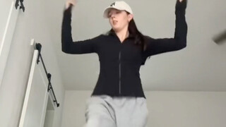 【Tiktok】Sangat kuat! Orang asing membuat koreografi lagu baru Newjeans!