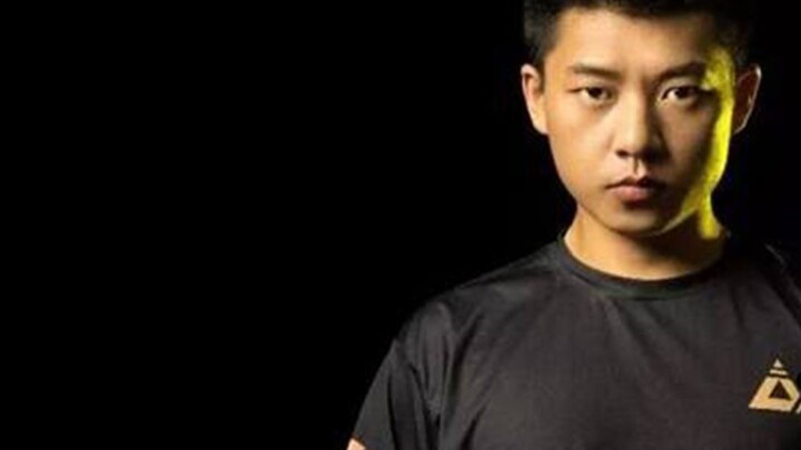 Tari jalanan saat itu begitu murni yang didukung sepenuhnya oleh semangat, yang pasti membuat orang 