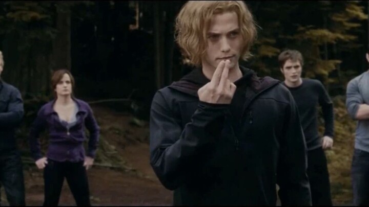 Cuplikan adegan "Twilight 3"
