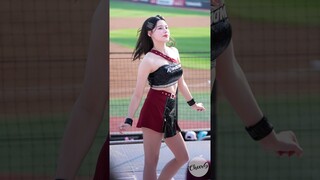 쇄골이 미쳐버린 이예빈 치어리더 직캠 Lee Yebin Cheerleader