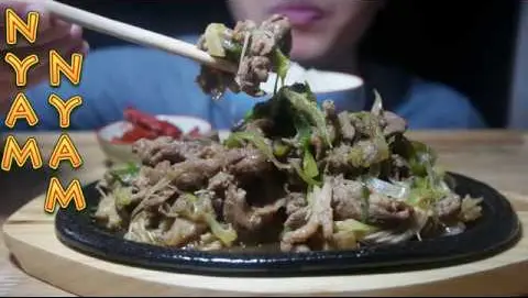 [Man&Woman-ASMR] Soysauce Pork Bulgogi mukbang eating sound -Korea food in Asia(간장 돼지 불고기 먹방)
