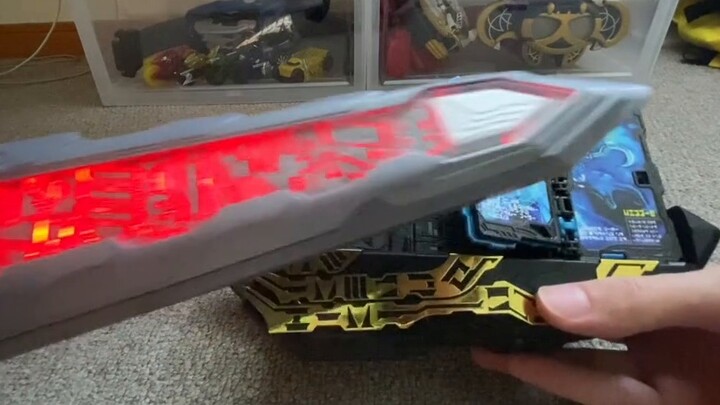 [Rilis pertama di stasiun Mandarin B] Ulasan Unboxing DX Kamen Rider Holy Blade/Saber Holy Sword Dri