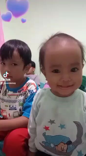 lucunya anak wadon sama abang semoga akur terus yah 😍😍😍😍😍😘😘😘😘😘