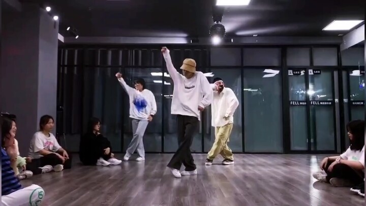 [Original Choreography] Joyful Urban Choreography "Bewildered" I can't stop smiling hahahaha