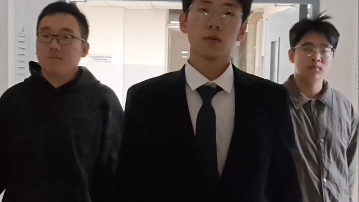 Siêu phẩm video vi mô "Nhân danh hiệu trưởng" của Đại học Thiên Tân - người hướng dẫn cho biết số lư