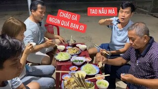 Khương Dừa thấy bạn thân cực khổ đập sửa chữa lại nhà cho Tuyên Lộc đãi nồi cháo gà bồi dưỡng