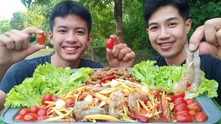 ตำมะม่วงกุ้งสดแซ่บนัว!! กระเทียมโทนปลากรอบ รสเด็ดโคตรแซ่บ.