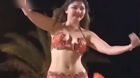 Arabic belly dance performance allows you to experience the Middle Eastern style!