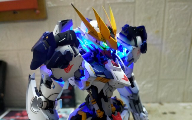 LabZero 1/100 Barbatos Sirius Emperor Form Wolf King 2.0, Barbatos Emperor Form