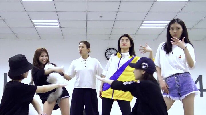 [SNH48] 7SENSES daily training | Diana's first performance in the practice room (20190716)