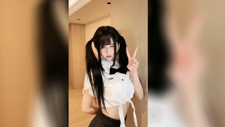 Koleksi kuncir kuda kembar ada di sini. Siapa yang dapat menolak ini? Kencangkan sabuk pengaman Anda