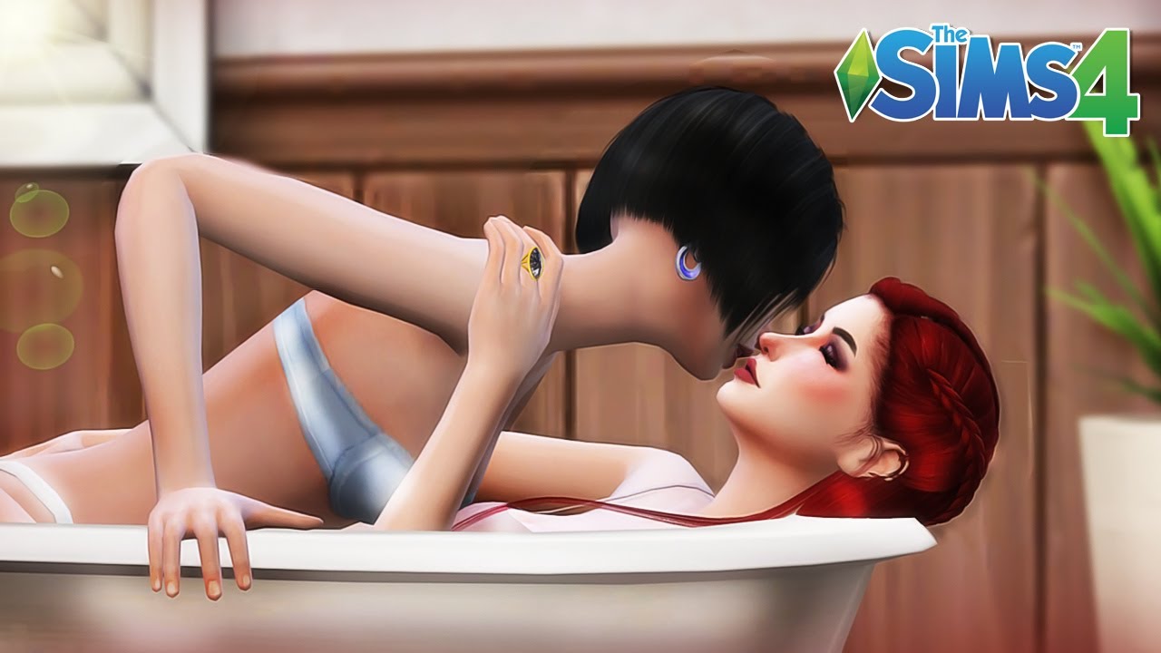 Lesbians Kissing In Bathtub