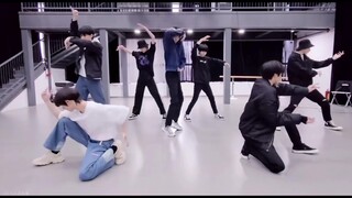 【时代少年团】双脚离地就切歌