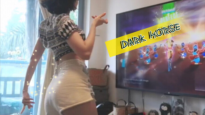 [Vũ đạo] Cô gái nhảy bài "Dark horse" trên sàn Just dance