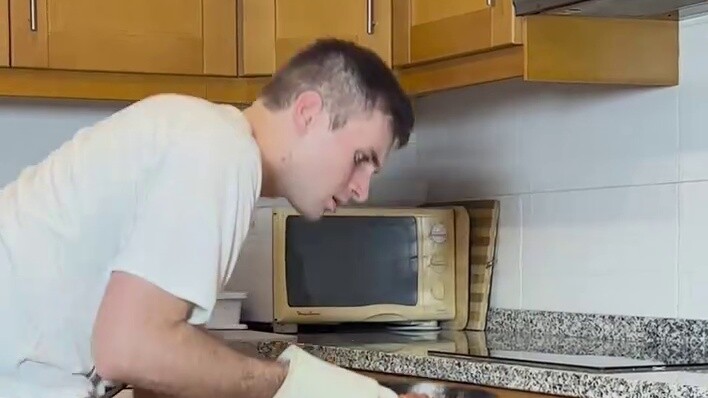 Secretly replaced my husband's pizza with mini pizzas 🍕 and see his reaction