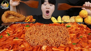 ASMR MUKBANG 직접 만든 대왕 가래떡 떡볶이 불닭볶음면 소세지 먹방 & 레시피 FIRE NOODLES AND Tteokbokki EATING SOUND!