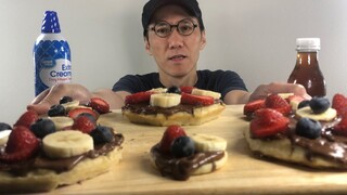 ASMR WAFFLE MUKBANG  | CHOCOLATE & FRUIT MUKBANG (No Talking) | 딸기, 생크림, 와플, 누텔라, 딸기와플, 생크림딸기