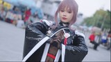 Aksi Cosplayer Cantik Nikke Sakura (Midnight Stealth)