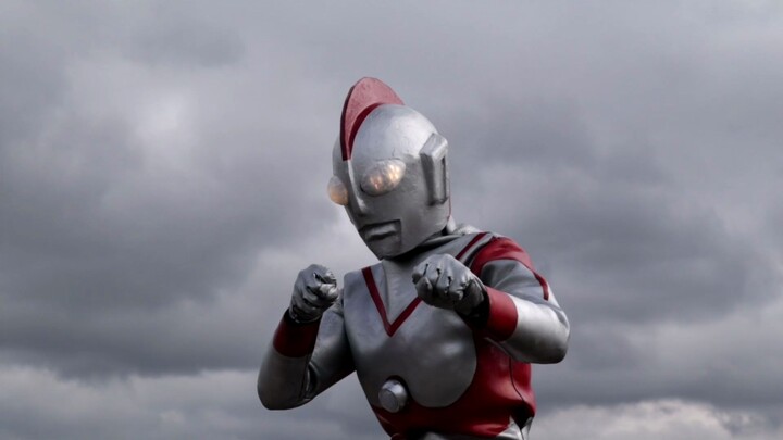 It took a month to hand-make the Ultraman Eddie leather case, which has improved eyes and can even s