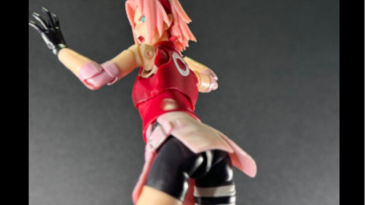 Haruno Sakura chuyển thể Naruto Shippuden