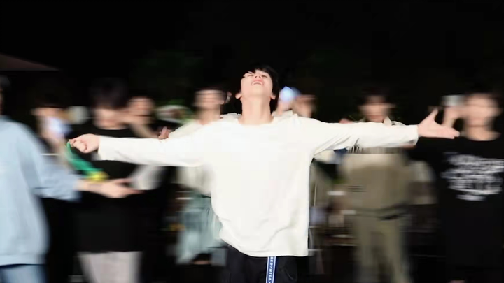 [Dance] [Zhu Zhixin] Menari "MAGNETIC" (Vlog TF Family)
