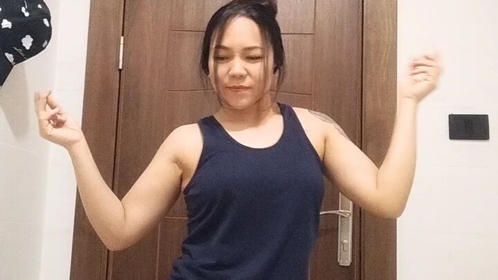 yong my bisita kayu sa Bahay TAs ngpatugtug Sila napasayaw lng 😂