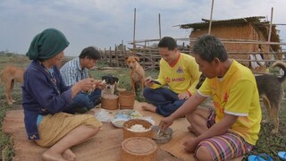 "เฮ็ดข้าวหลามสูตรใหม่" กินข้าวแลงอยู่หม่องเลี้ยงควาย มื่อฝนตก อากาศเย็นๆ