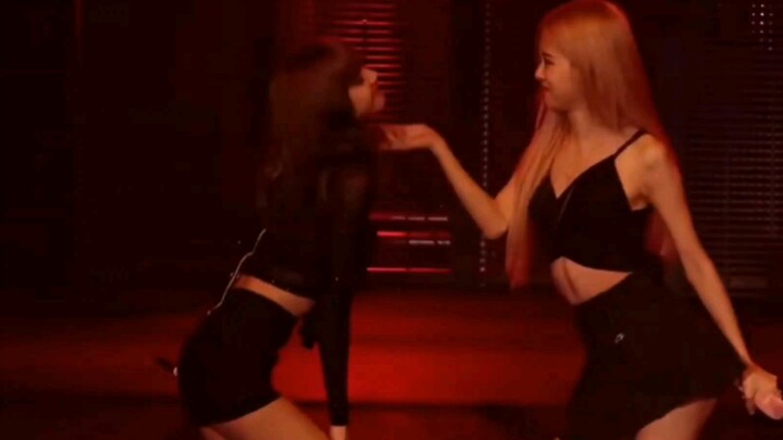 【Chaelisa】五花肉 太欲了 太欲了！！论我为何发出🐔叫