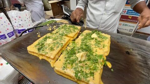 Mumbai Zaveri Bazaar's Famous Bread Pudla | Indian Street Food