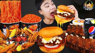 ASMR MUKBANG 직접 만든 햄버거 치즈스틱 불닭볶음면 먹방 & 레시피 FIRE NOODLES AND BURGER EATING SOUND!